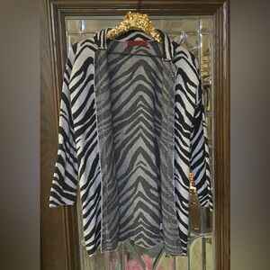 Love Scarlett Women’s Zebra Print Open Front Cardigan Sweater Size S NWT